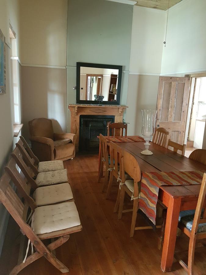 Oasis Shanti Backpackers Oudtshoorn Exterior photo