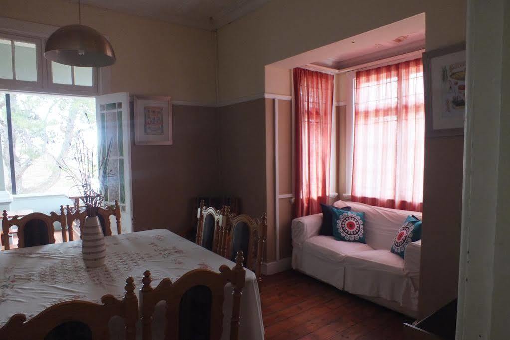 Oasis Shanti Backpackers Oudtshoorn Exterior photo